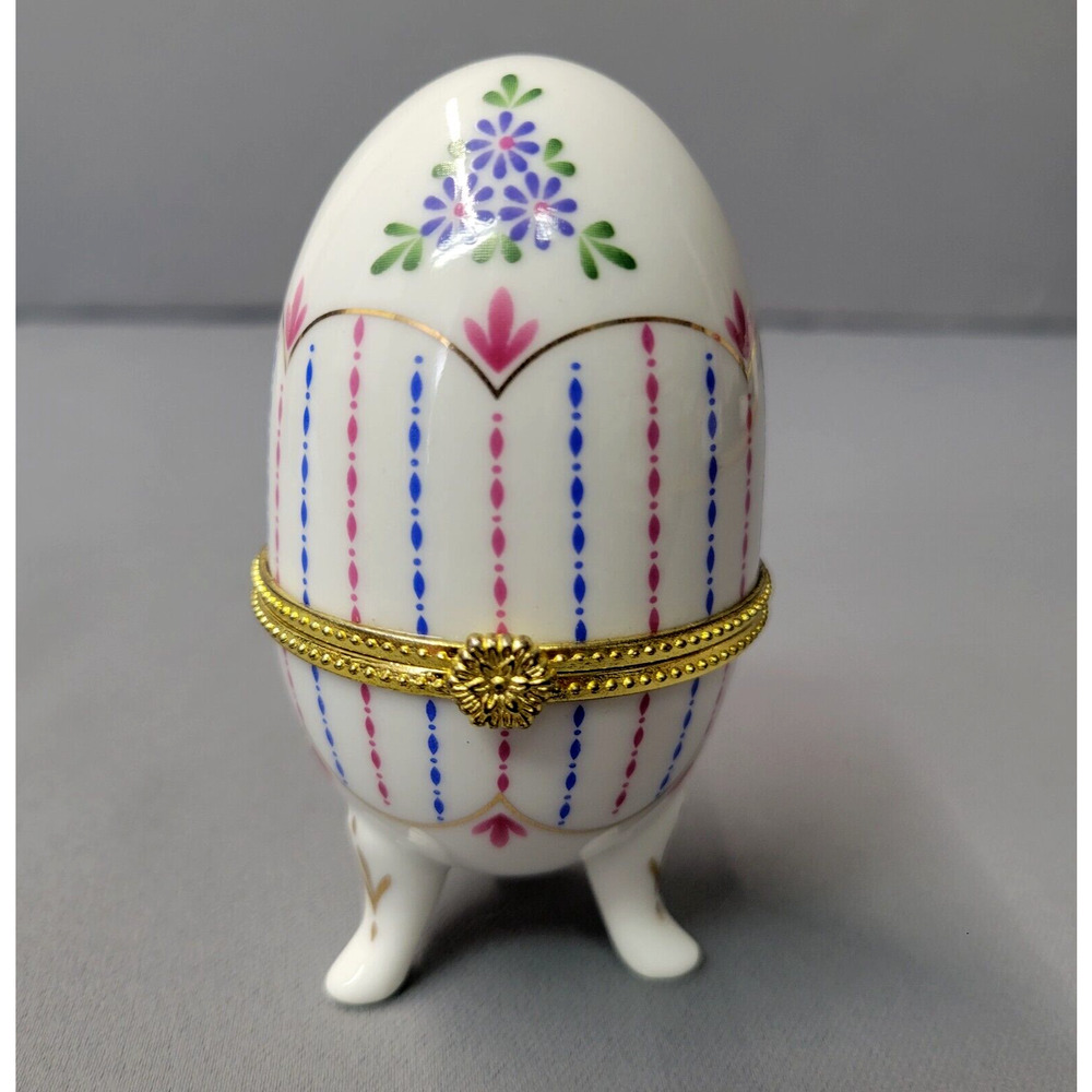 Porcelain Footed Hinge Trinket Decorated Egg Floral White Pink Purple 3.75" x 2"